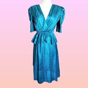 Vintage 1980s does 1940s v neck faux wrap dress